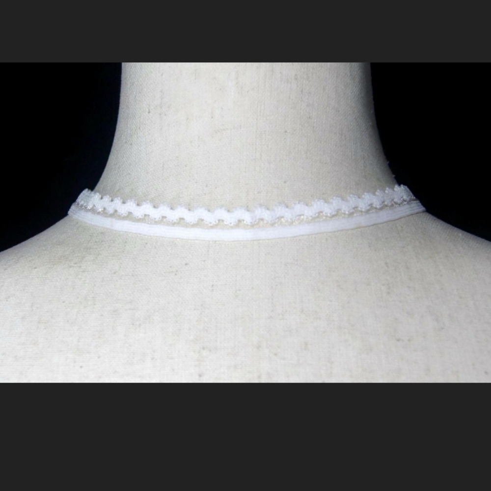Bohemian choker necklace